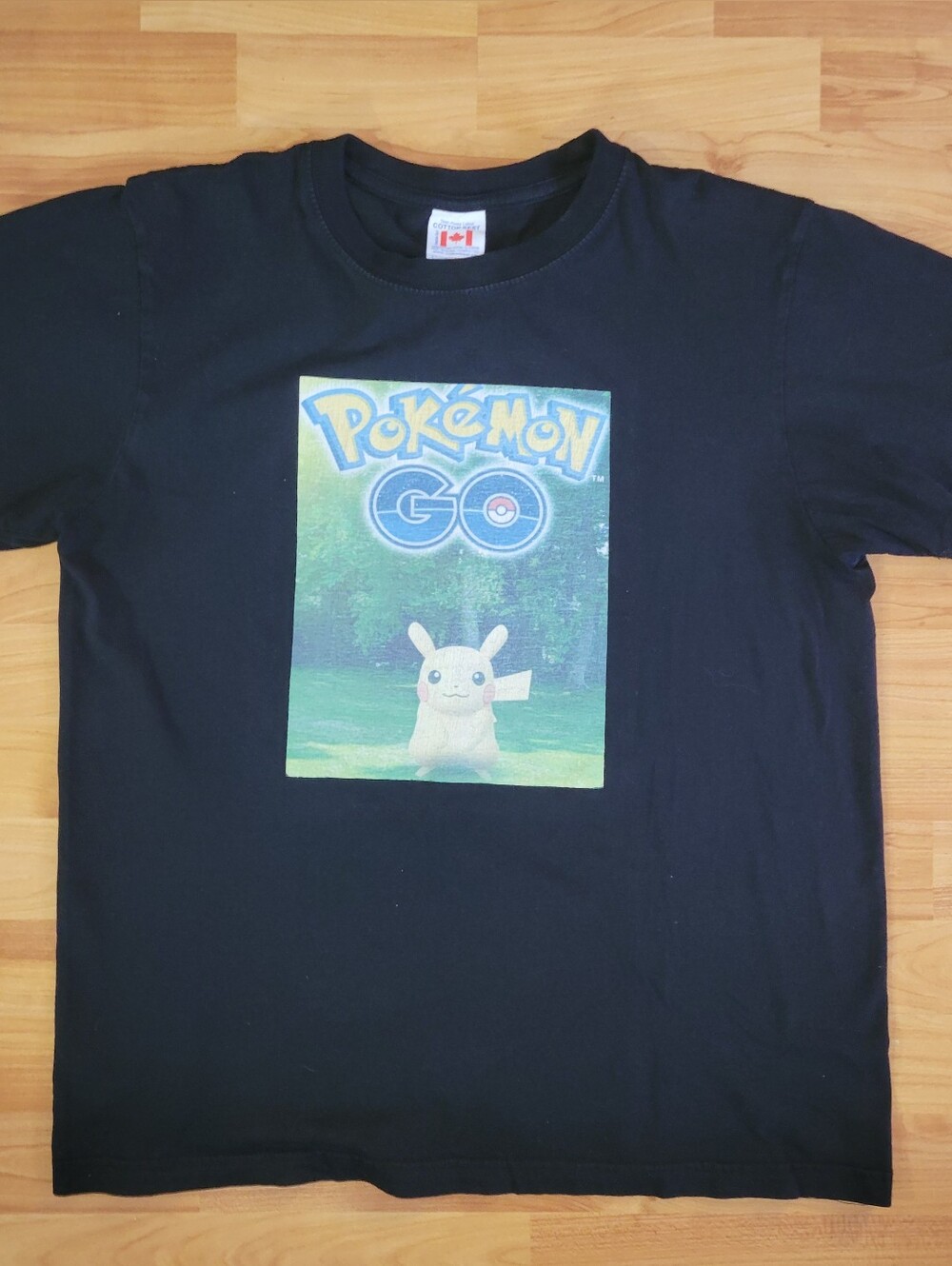 Pokemon GO Pikachu Retro Graphic Tee - Large